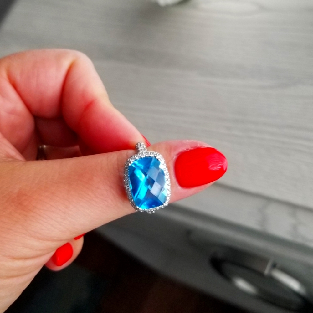 14kt WG blue topaz and diamond ring